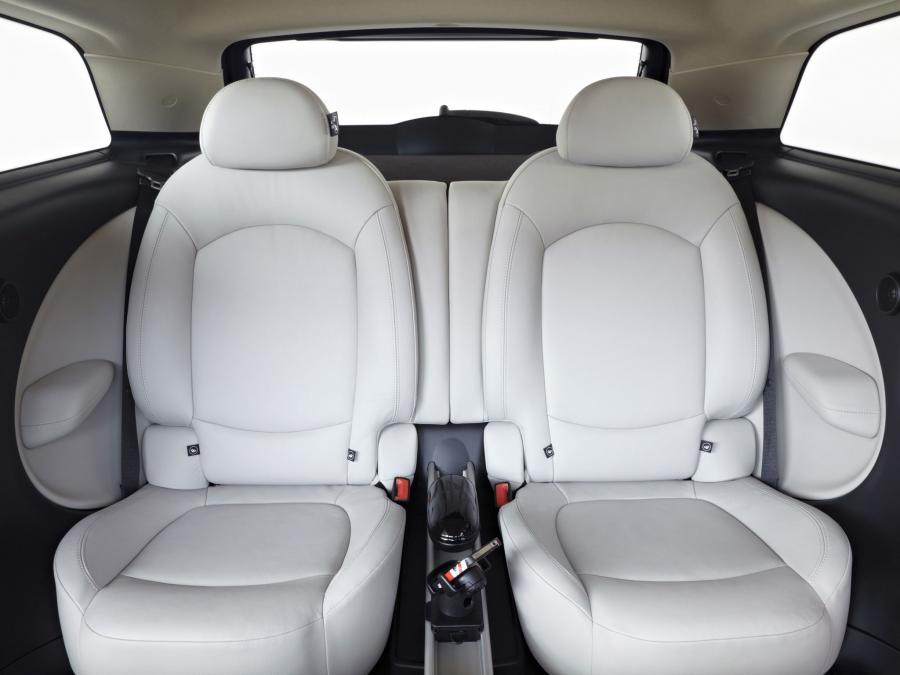 Mini Cooper S Paceman All4 2013 года  (фото 29 из 30)